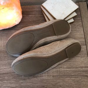 Lucky Brand Shoes - Lucky Brand faux snake skin flats 6.5 Lucky Brand Shoes - Lucky Brand faux snake skin flats 6.5